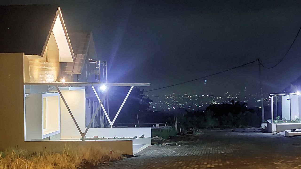 photo_6102616145401071120_y