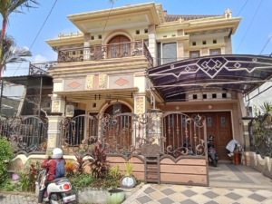 photo_6111646945501103602_y